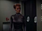 extant_StarTrek_VOY_4x05-Revulsion_03320.jpg