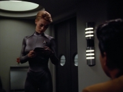 extant_StarTrek_VOY_4x05-Revulsion_03331.jpg