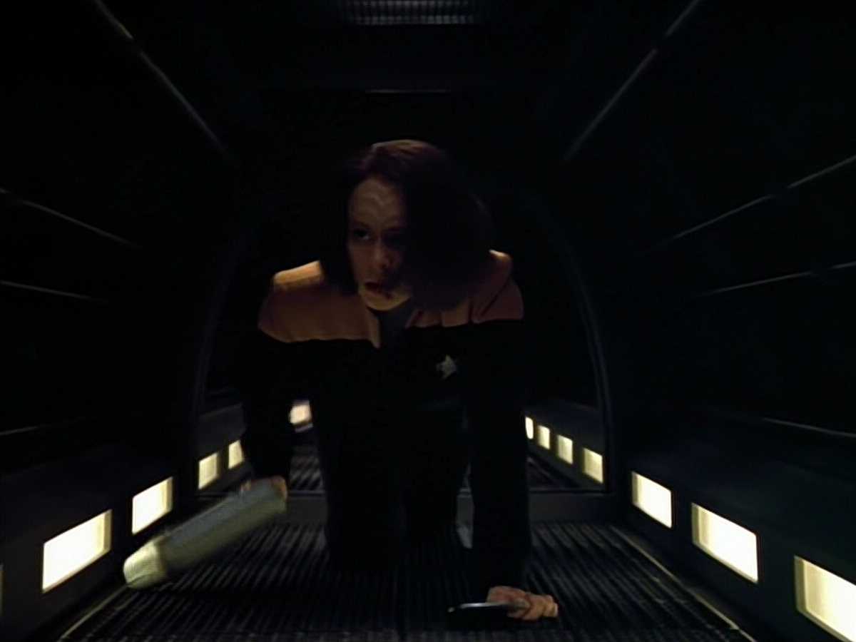 extant_StarTrek_VOY_4x07-ScientificMethod_00012.jpg