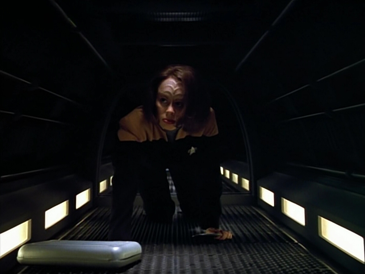 extant_StarTrek_VOY_4x07-ScientificMethod_00013.jpg