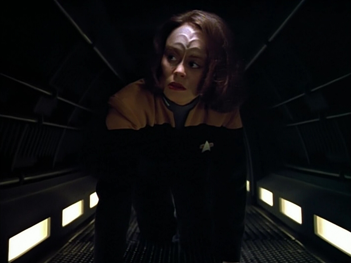 extant_StarTrek_VOY_4x07-ScientificMethod_00017.jpg