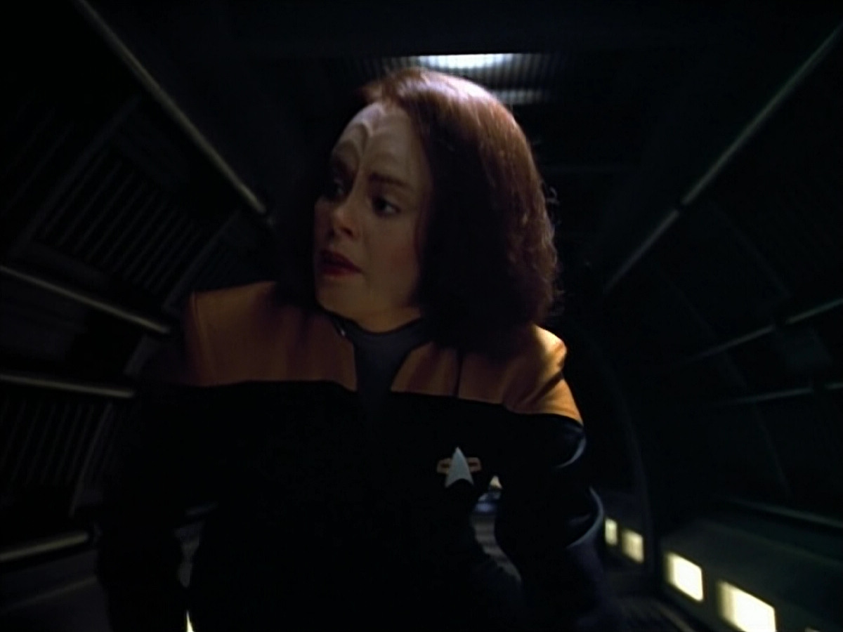 extant_StarTrek_VOY_4x07-ScientificMethod_00020.jpg