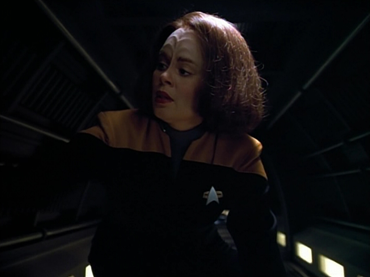extant_StarTrek_VOY_4x07-ScientificMethod_00021.jpg