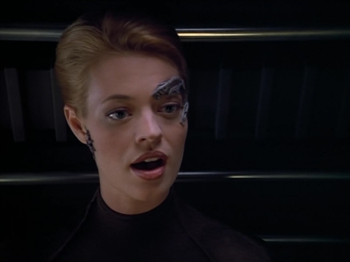 extant_StarTrek_VOY_4x07-ScientificMethod_00187.jpg