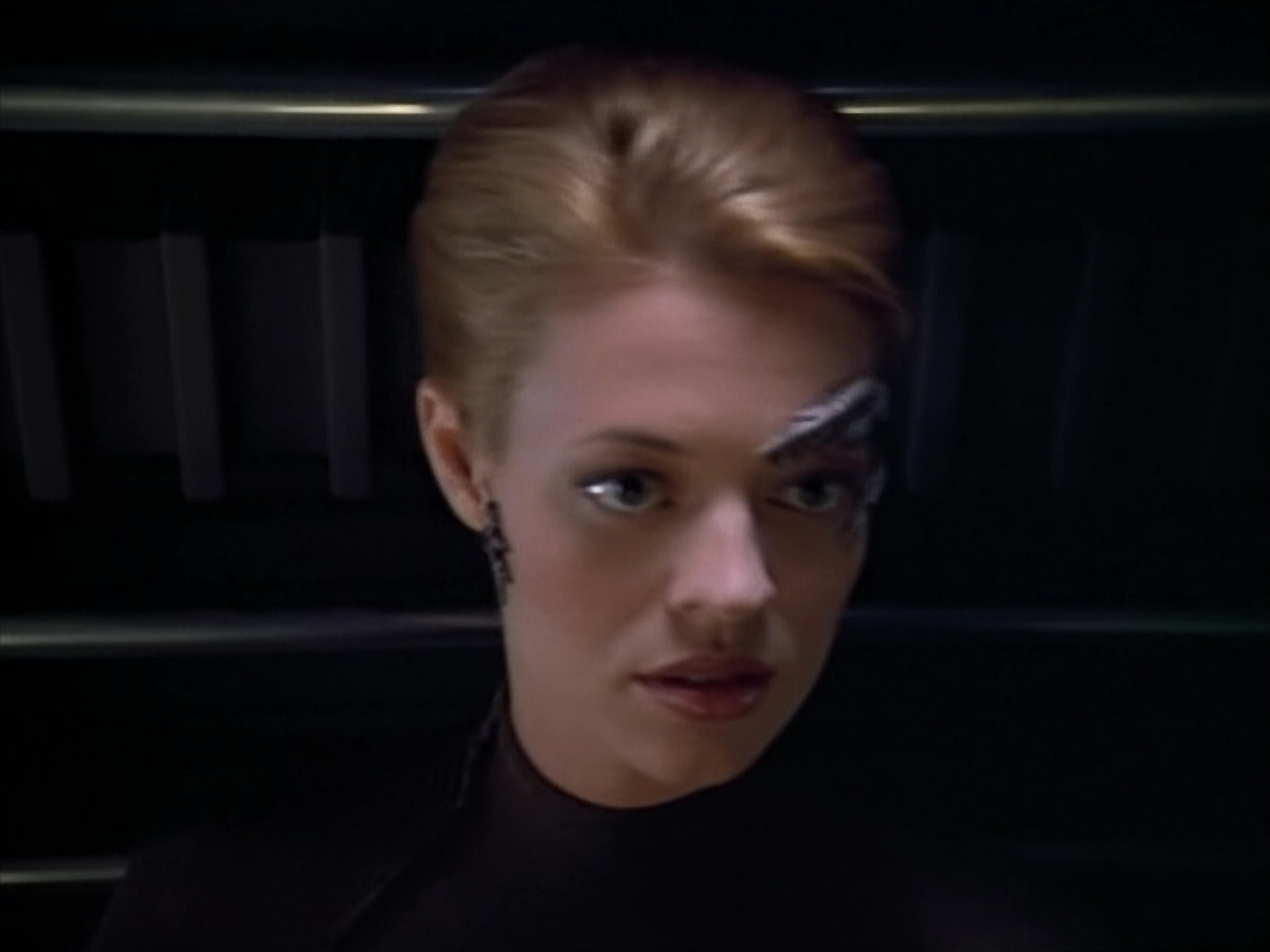 extant_StarTrek_VOY_4x07-ScientificMethod_00193.jpg