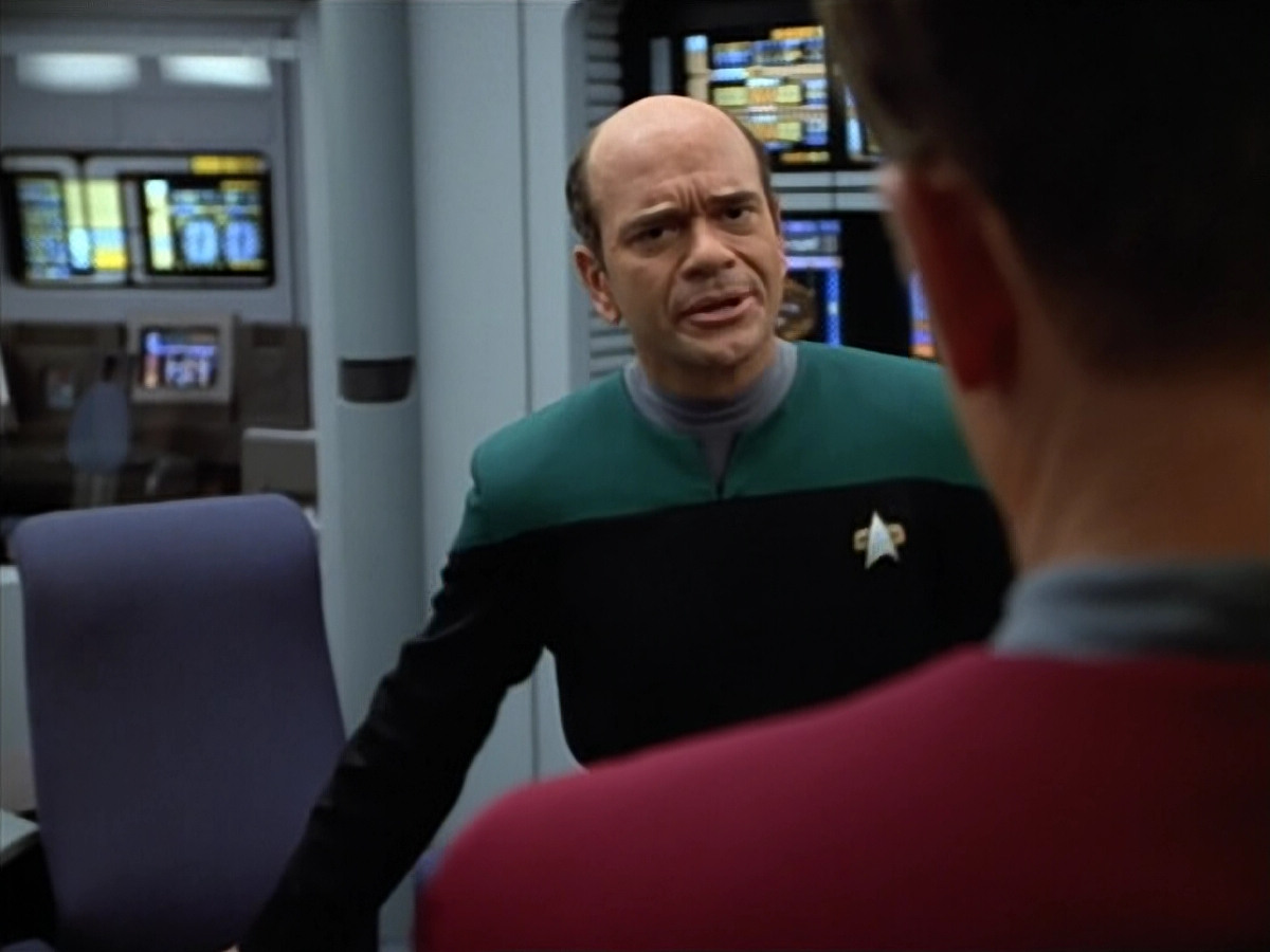 extant_StarTrek_VOY_4x07-ScientificMethod_00233.jpg
