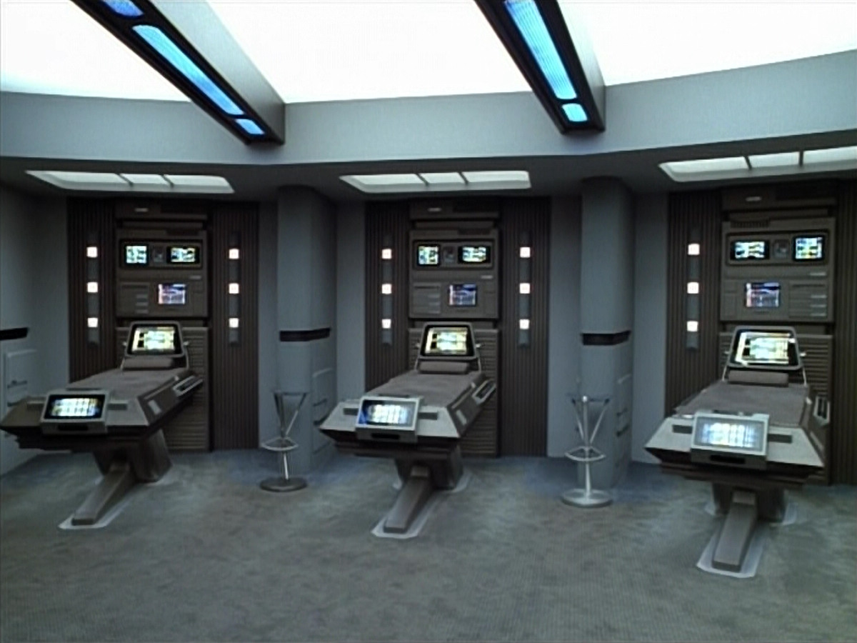 extant_StarTrek_VOY_4x07-ScientificMethod_00246.jpg