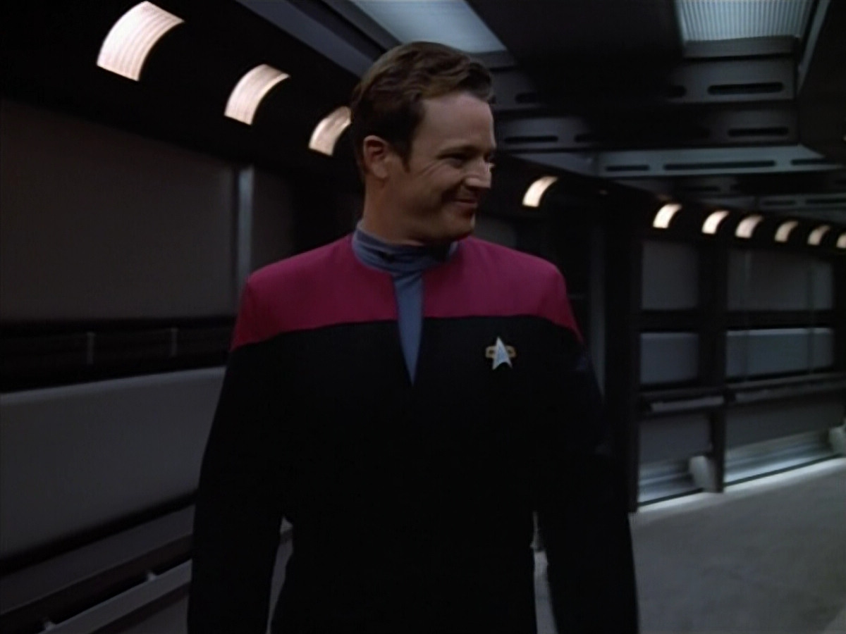 extant_StarTrek_VOY_4x07-ScientificMethod_00269.jpg