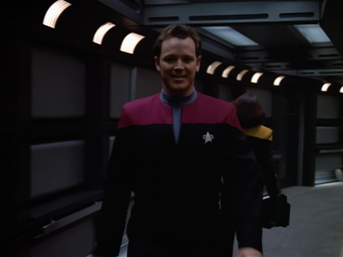 extant_StarTrek_VOY_4x07-ScientificMethod_00271.jpg