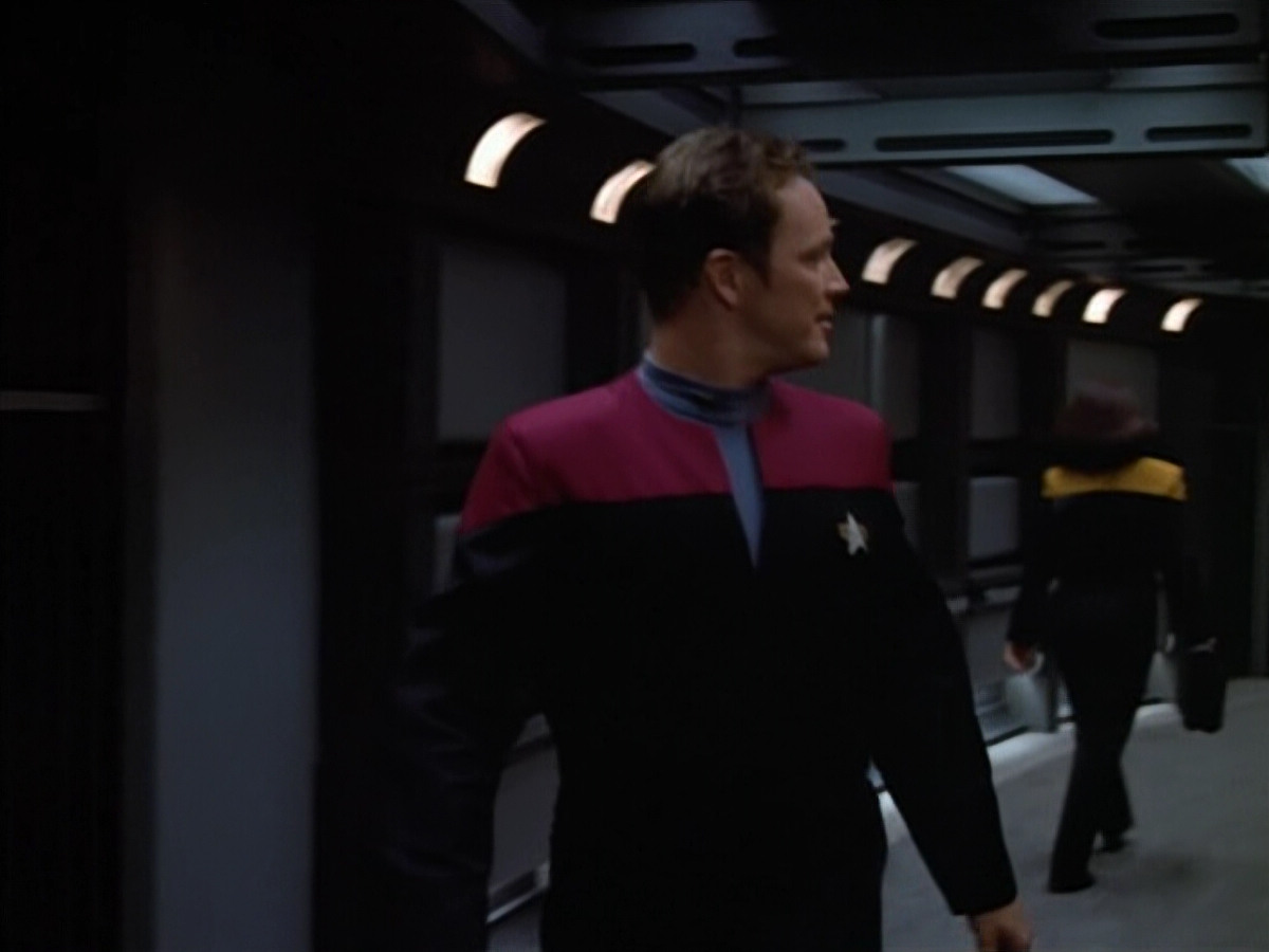 extant_StarTrek_VOY_4x07-ScientificMethod_00272.jpg