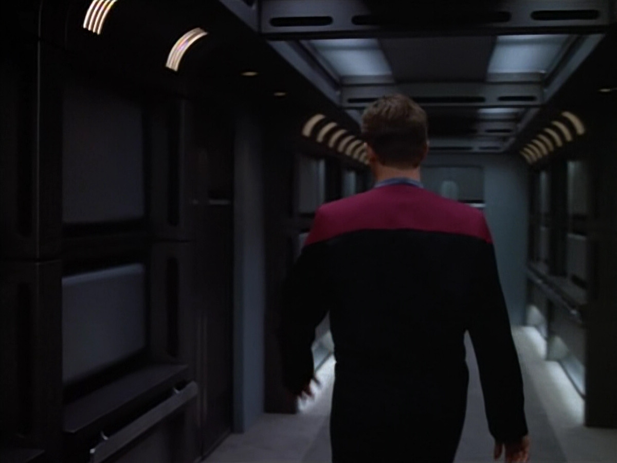 extant_StarTrek_VOY_4x07-ScientificMethod_00283.jpg