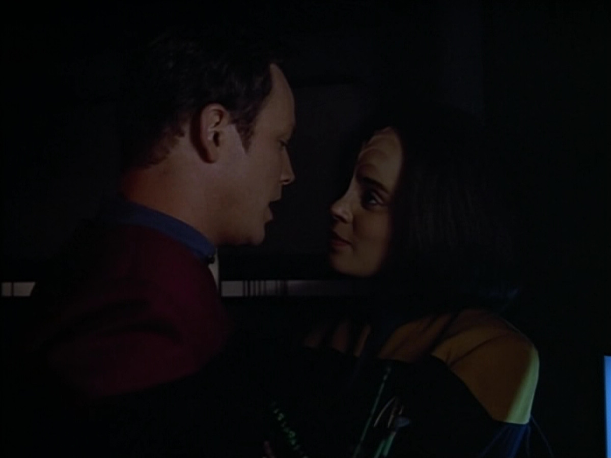 extant_StarTrek_VOY_4x07-ScientificMethod_00372.jpg