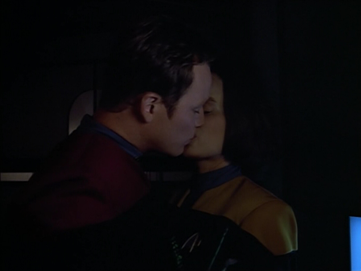 extant_StarTrek_VOY_4x07-ScientificMethod_00387.jpg
