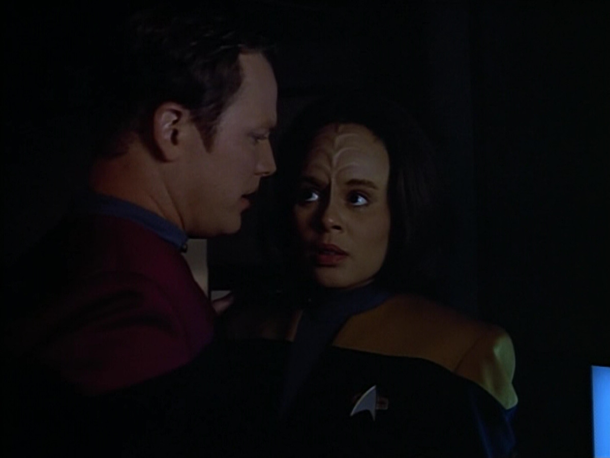 extant_StarTrek_VOY_4x07-ScientificMethod_00406.jpg