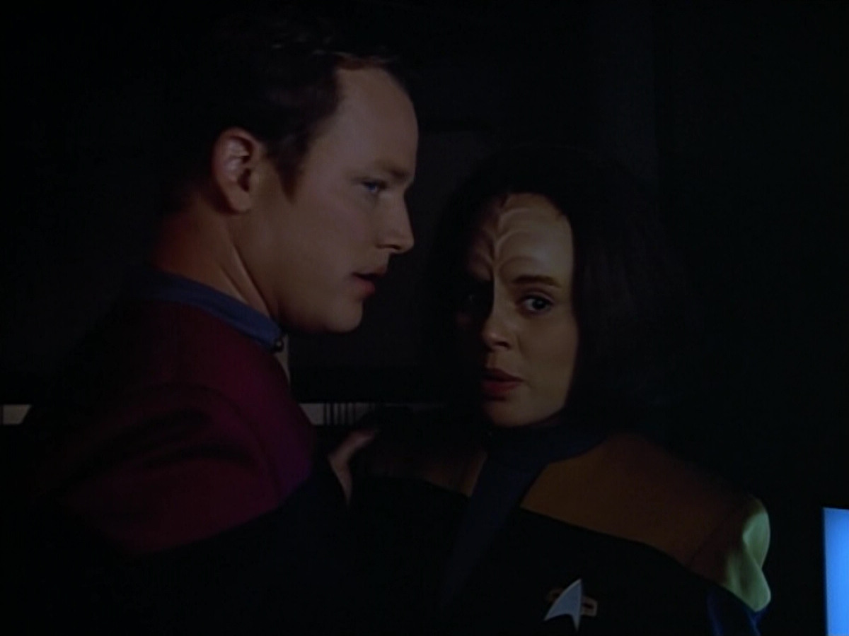 extant_StarTrek_VOY_4x07-ScientificMethod_00410.jpg