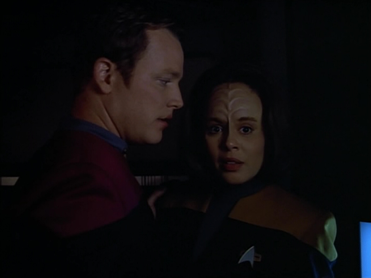 extant_StarTrek_VOY_4x07-ScientificMethod_00412.jpg