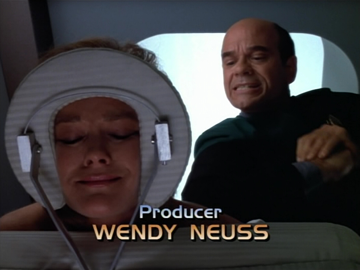 extant_StarTrek_VOY_4x07-ScientificMethod_00673.jpg
