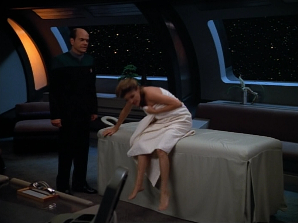 extant_StarTrek_VOY_4x07-ScientificMethod_00706.jpg