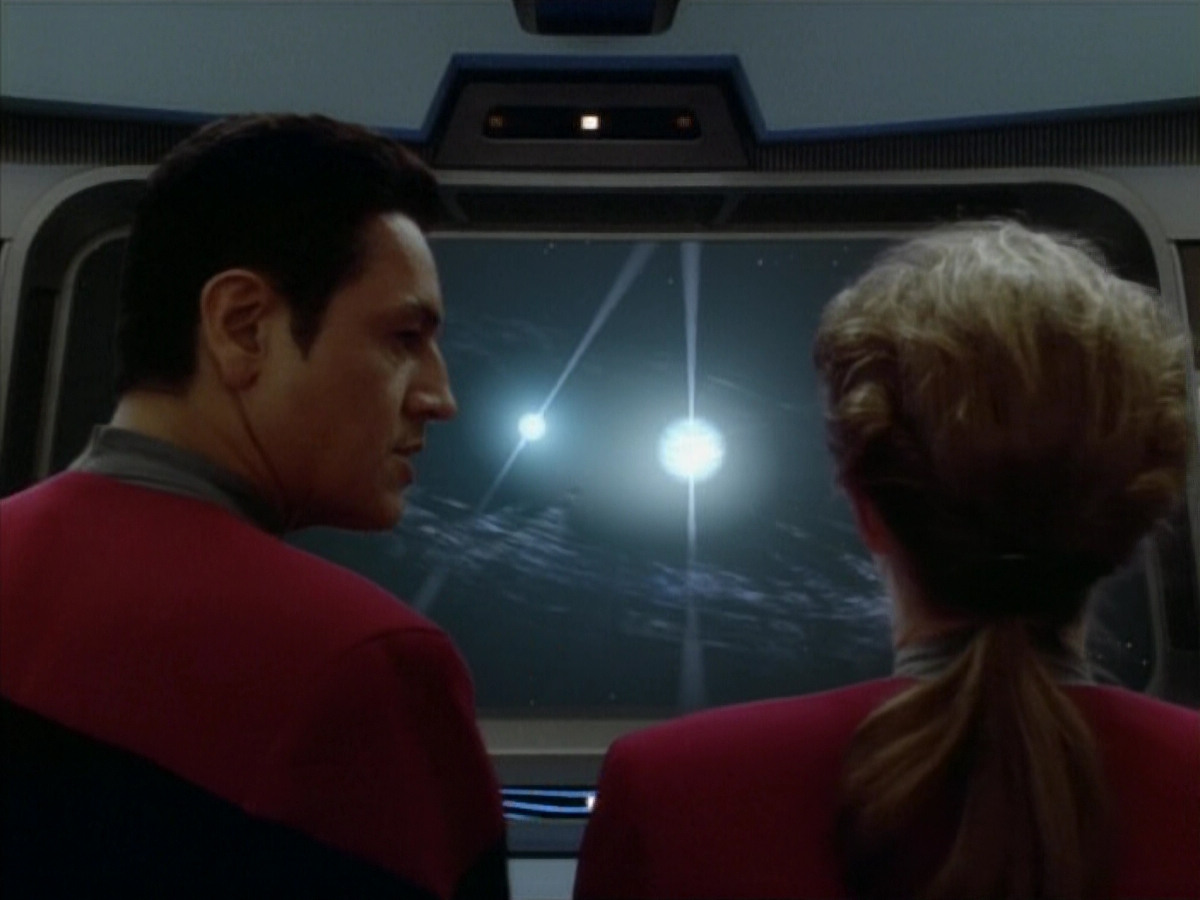extant_StarTrek_VOY_4x07-ScientificMethod_00727.jpg