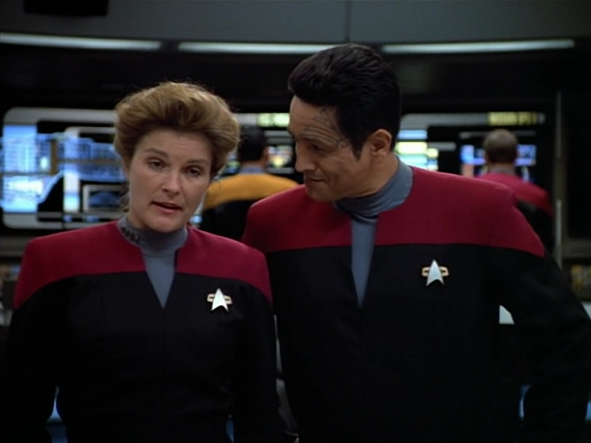 extant_StarTrek_VOY_4x07-ScientificMethod_00753.jpg