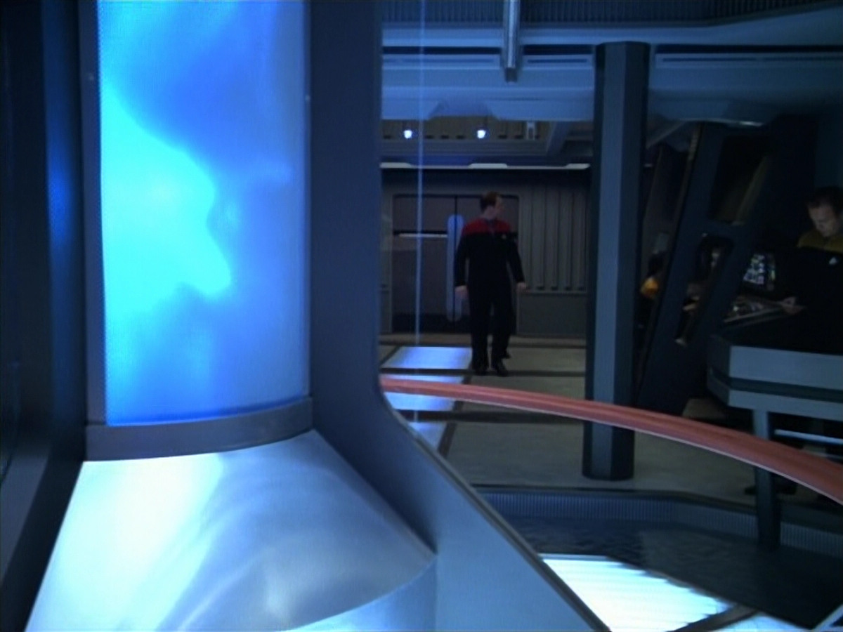 extant_StarTrek_VOY_4x07-ScientificMethod_00776.jpg