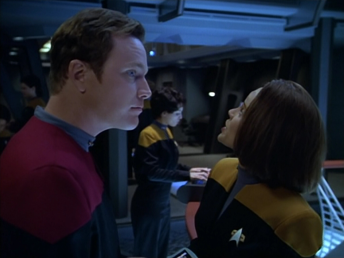 extant_StarTrek_VOY_4x07-ScientificMethod_00805.jpg