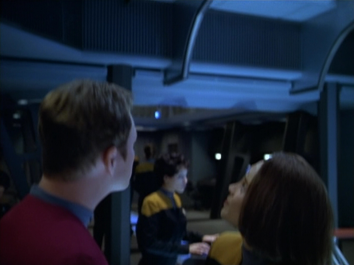 extant_StarTrek_VOY_4x07-ScientificMethod_00806.jpg
