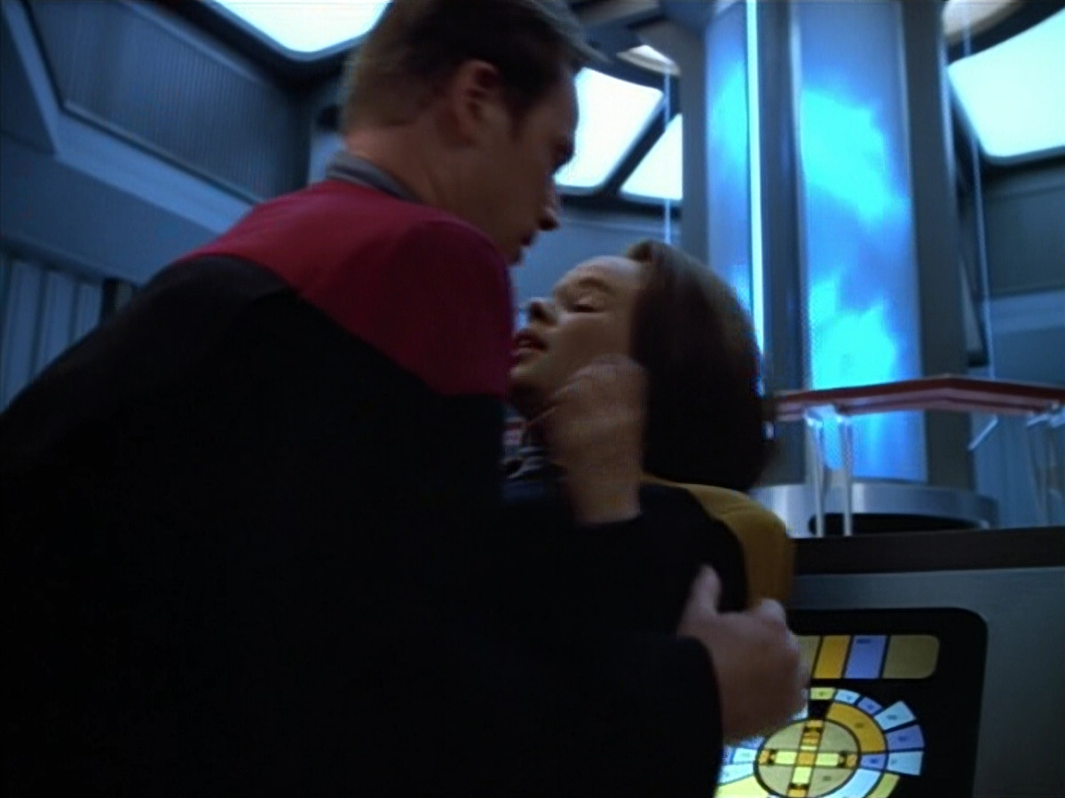 extant_StarTrek_VOY_4x07-ScientificMethod_00819.jpg