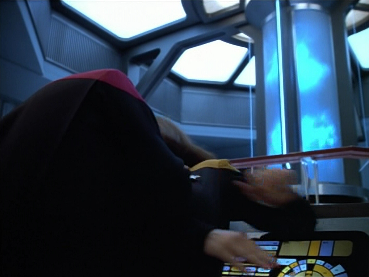 extant_StarTrek_VOY_4x07-ScientificMethod_00828.jpg