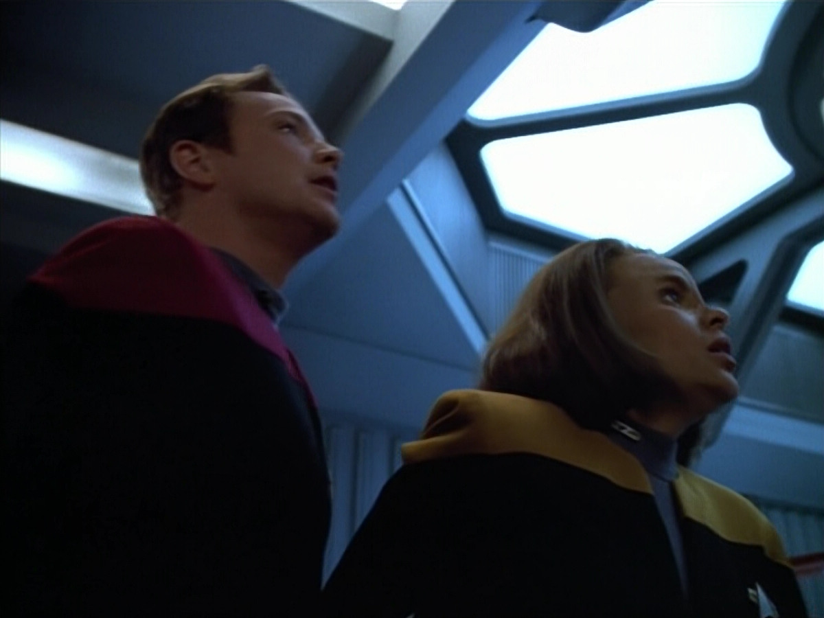 extant_StarTrek_VOY_4x07-ScientificMethod_00847.jpg
