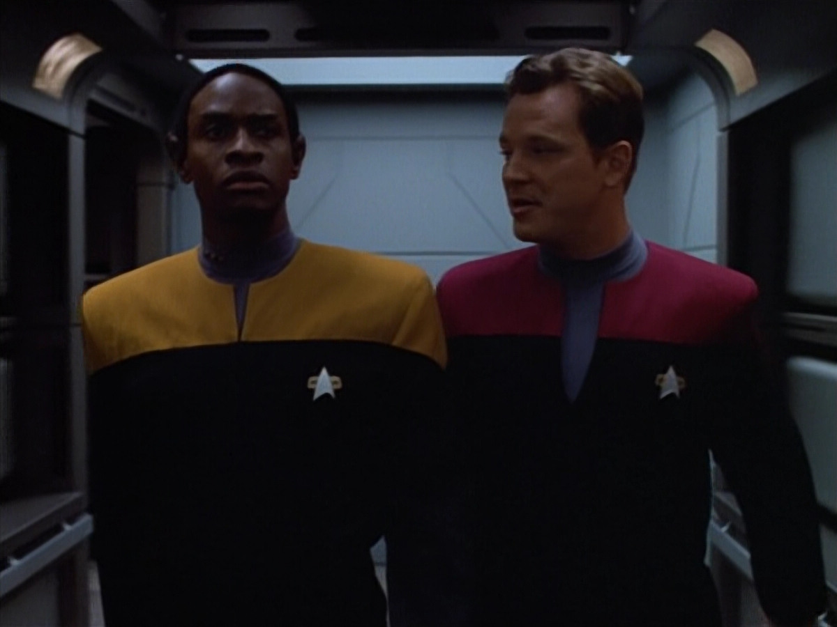 extant_StarTrek_VOY_4x07-ScientificMethod_00904.jpg
