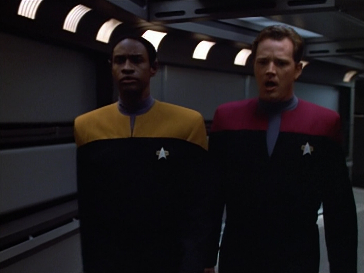 extant_StarTrek_VOY_4x07-ScientificMethod_00910.jpg