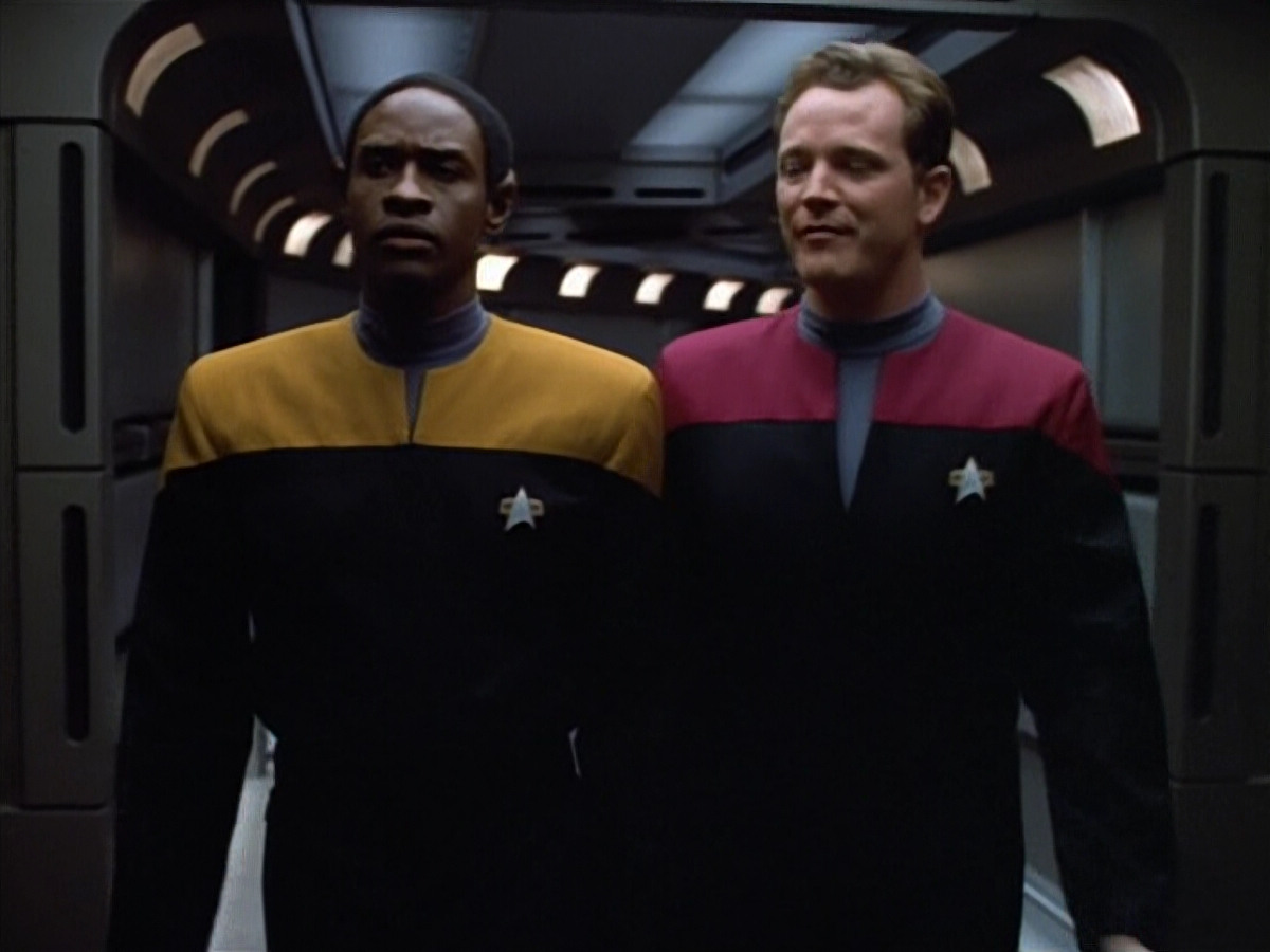 extant_StarTrek_VOY_4x07-ScientificMethod_00916.jpg