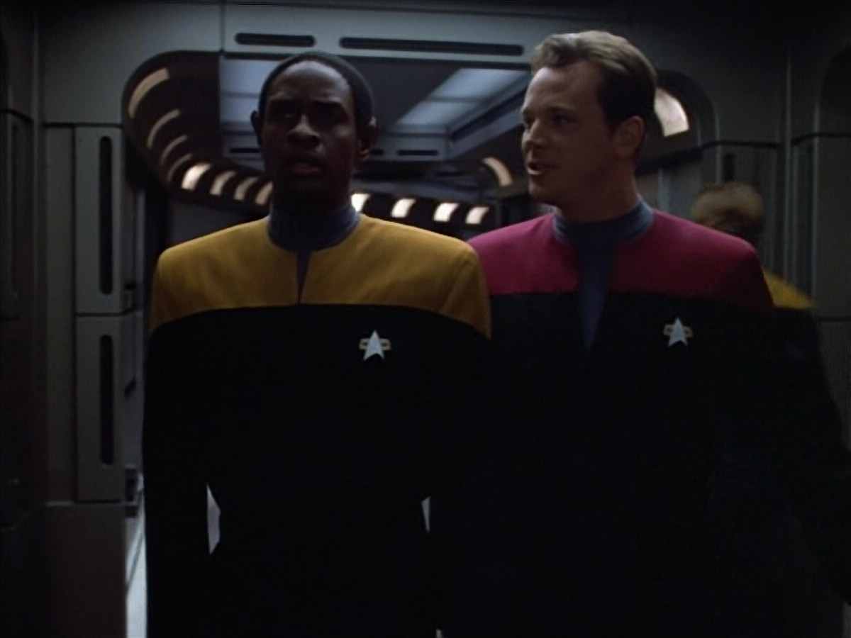 extant_StarTrek_VOY_4x07-ScientificMethod_00917.jpg