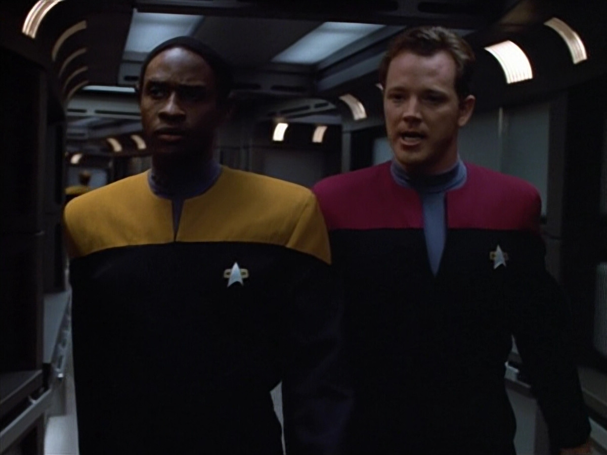 extant_StarTrek_VOY_4x07-ScientificMethod_00923.jpg