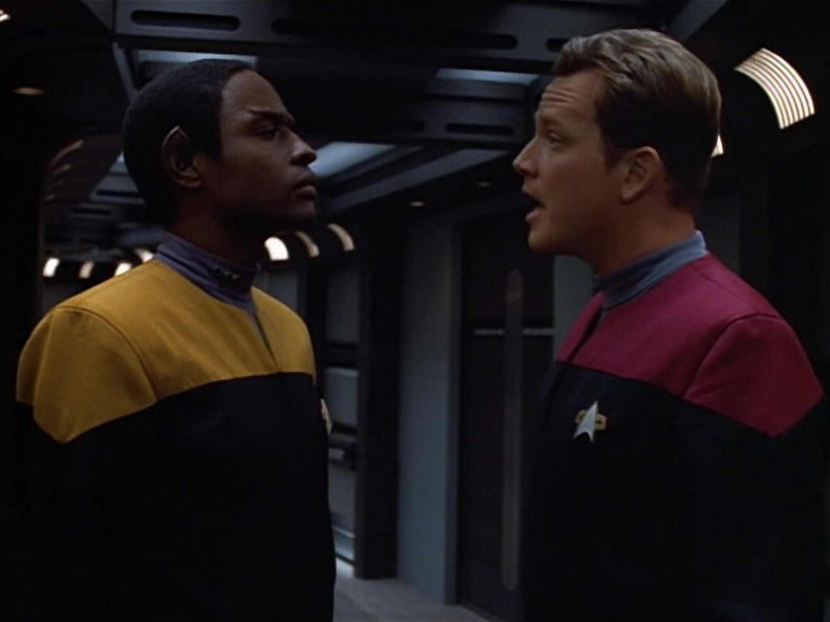 extant_StarTrek_VOY_4x07-ScientificMethod_00942.jpg