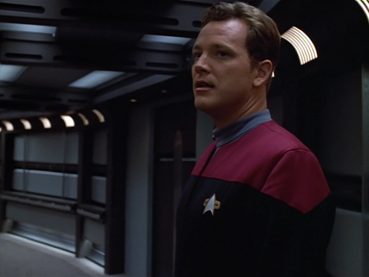 extant_StarTrek_VOY_4x07-ScientificMethod_00950.jpg