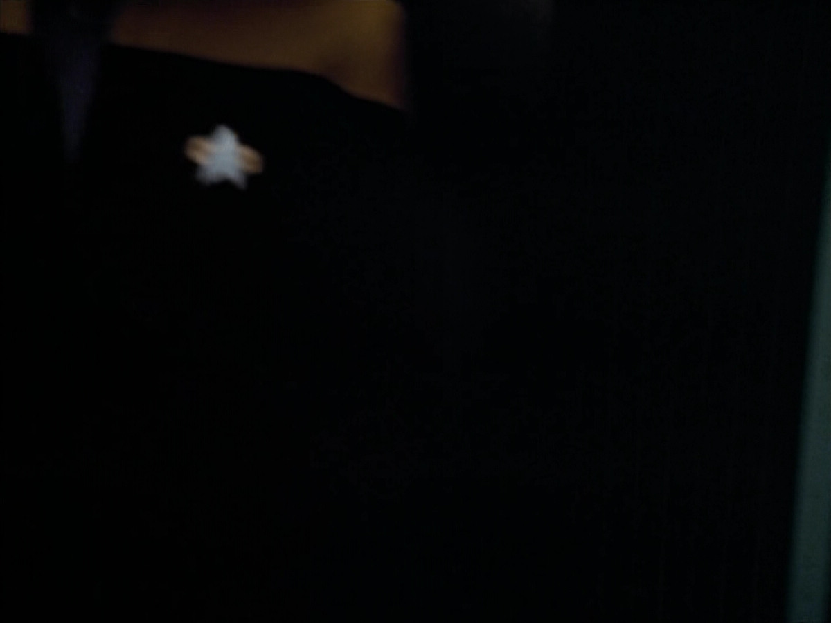 extant_StarTrek_VOY_4x07-ScientificMethod_00959.jpg