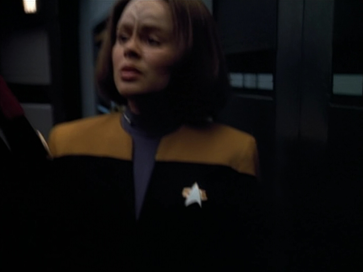 extant_StarTrek_VOY_4x07-ScientificMethod_00960.jpg
