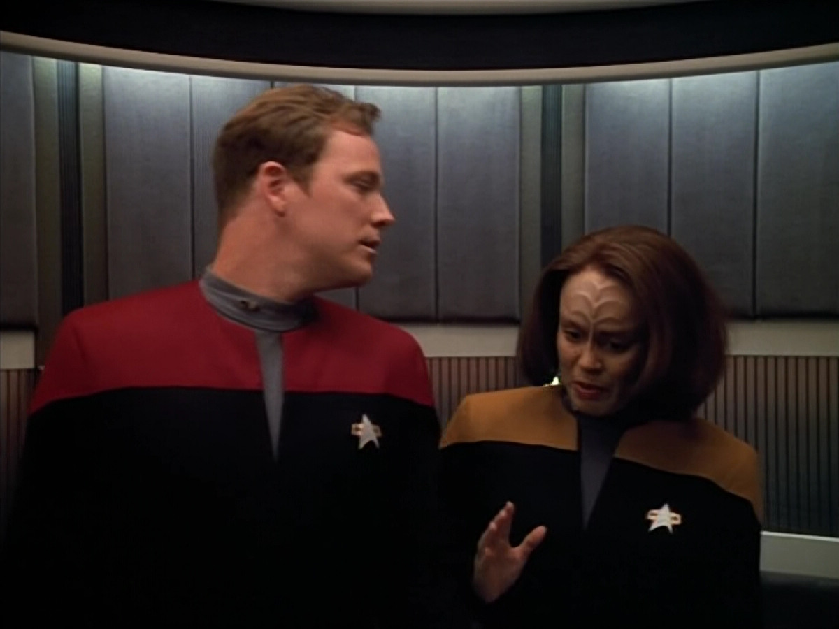 extant_StarTrek_VOY_4x07-ScientificMethod_00978.jpg