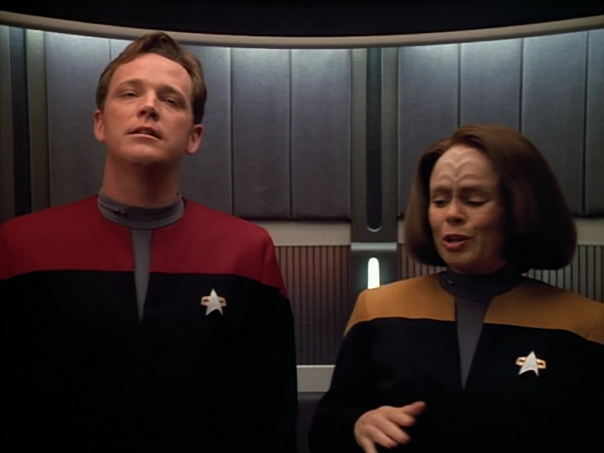 extant_StarTrek_VOY_4x07-ScientificMethod_00989.jpg