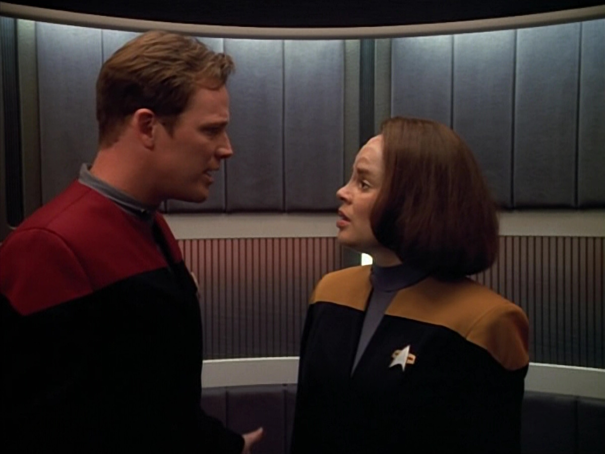extant_StarTrek_VOY_4x07-ScientificMethod_00996.jpg