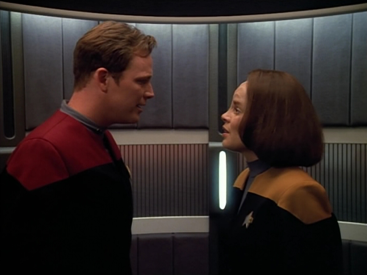 extant_StarTrek_VOY_4x07-ScientificMethod_00998.jpg