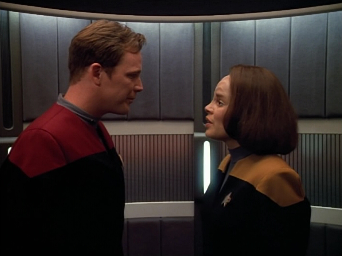 extant_StarTrek_VOY_4x07-ScientificMethod_00999.jpg