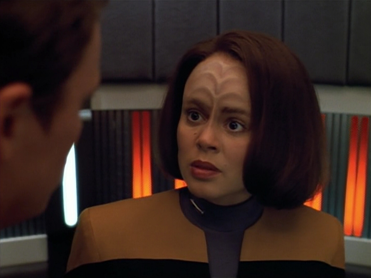 extant_StarTrek_VOY_4x07-ScientificMethod_01008.jpg