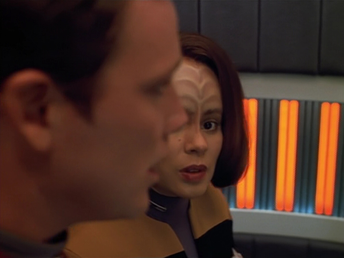 extant_StarTrek_VOY_4x07-ScientificMethod_01044.jpg