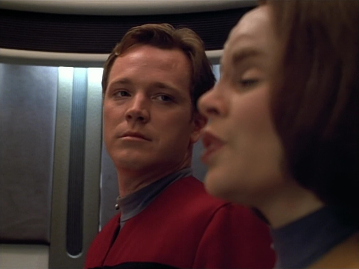 extant_StarTrek_VOY_4x07-ScientificMethod_01050.jpg