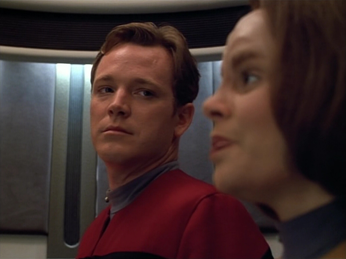 extant_StarTrek_VOY_4x07-ScientificMethod_01051.jpg