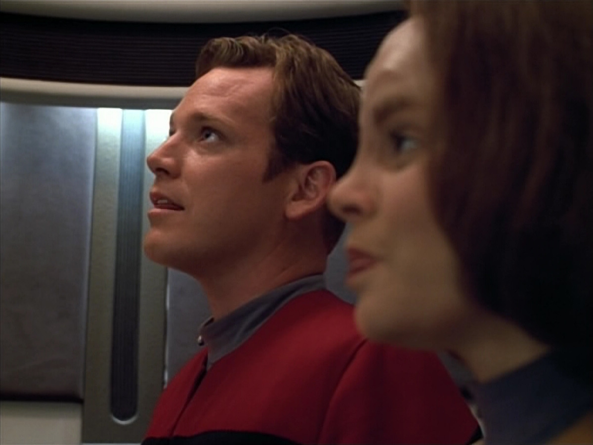 extant_StarTrek_VOY_4x07-ScientificMethod_01060.jpg