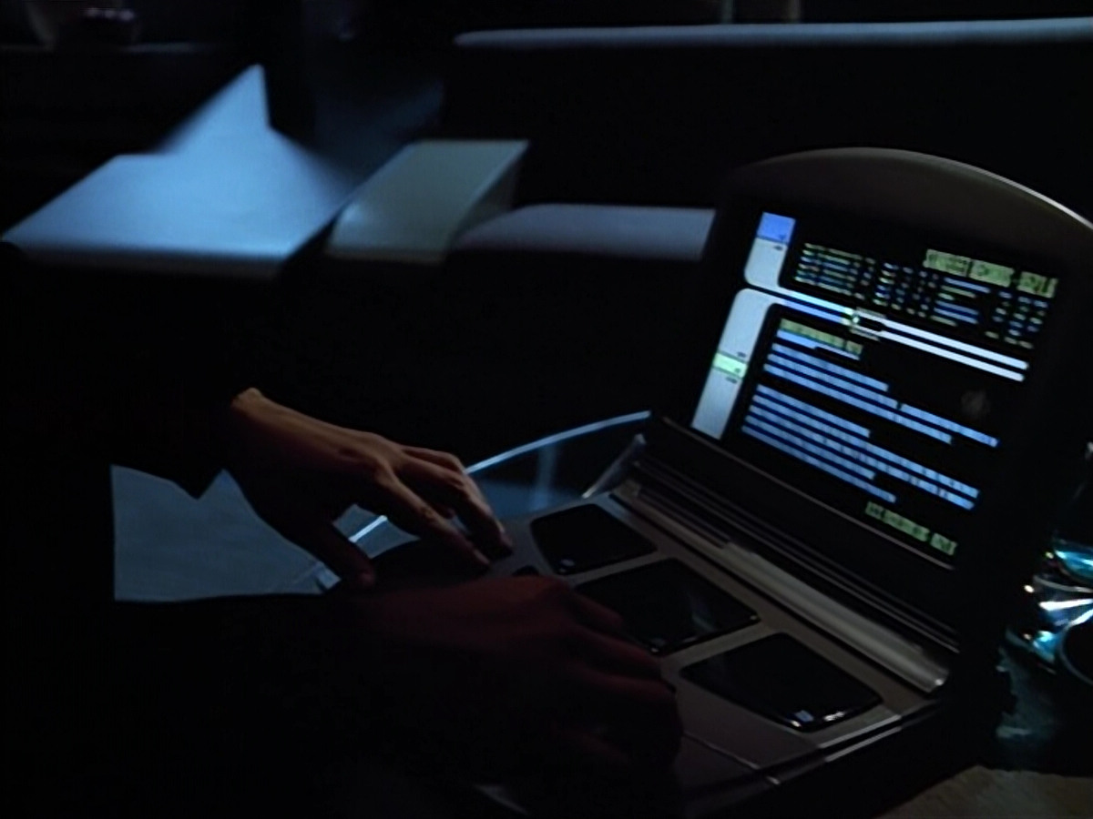 extant_StarTrek_VOY_4x07-ScientificMethod_01220.jpg